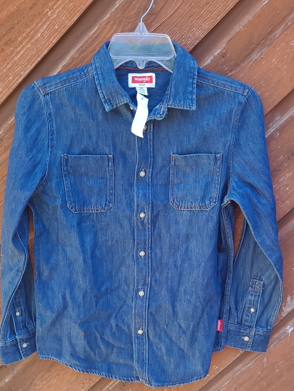 NWT Wrangler Classic Long Sleeve Button Up Denim  Shirt